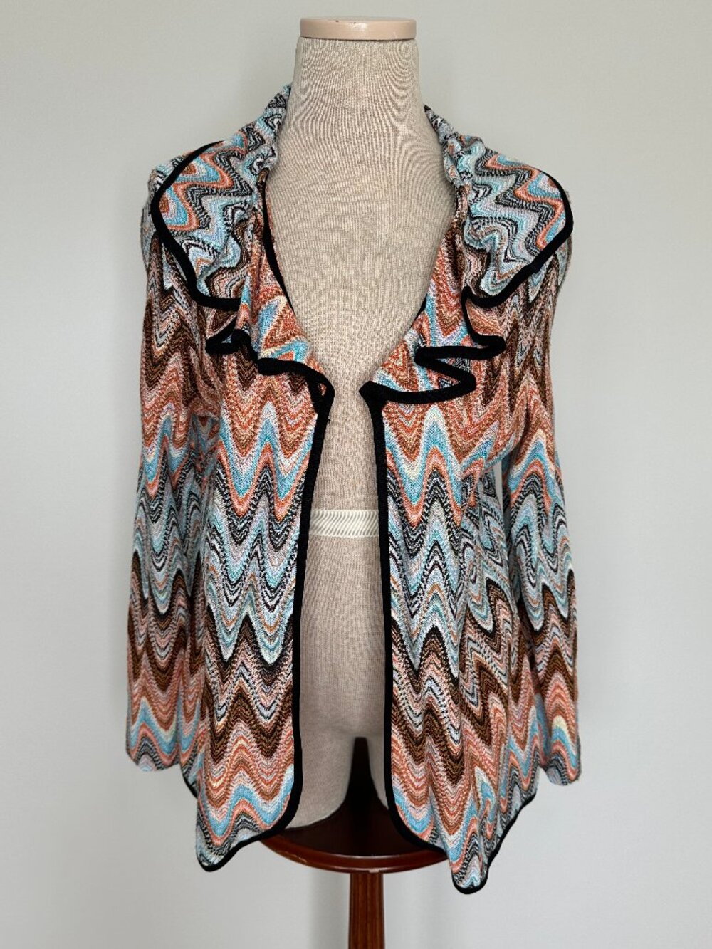 Exclusively Misook Women's Chevron Zigzag Ruffle Trim Cardigan Size Medium
